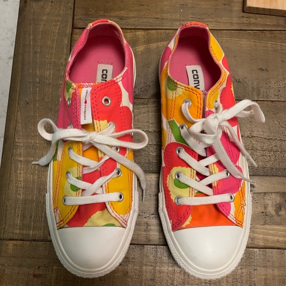 COPY - Converse x Marimekko Sneakers - Picture 1 of 5